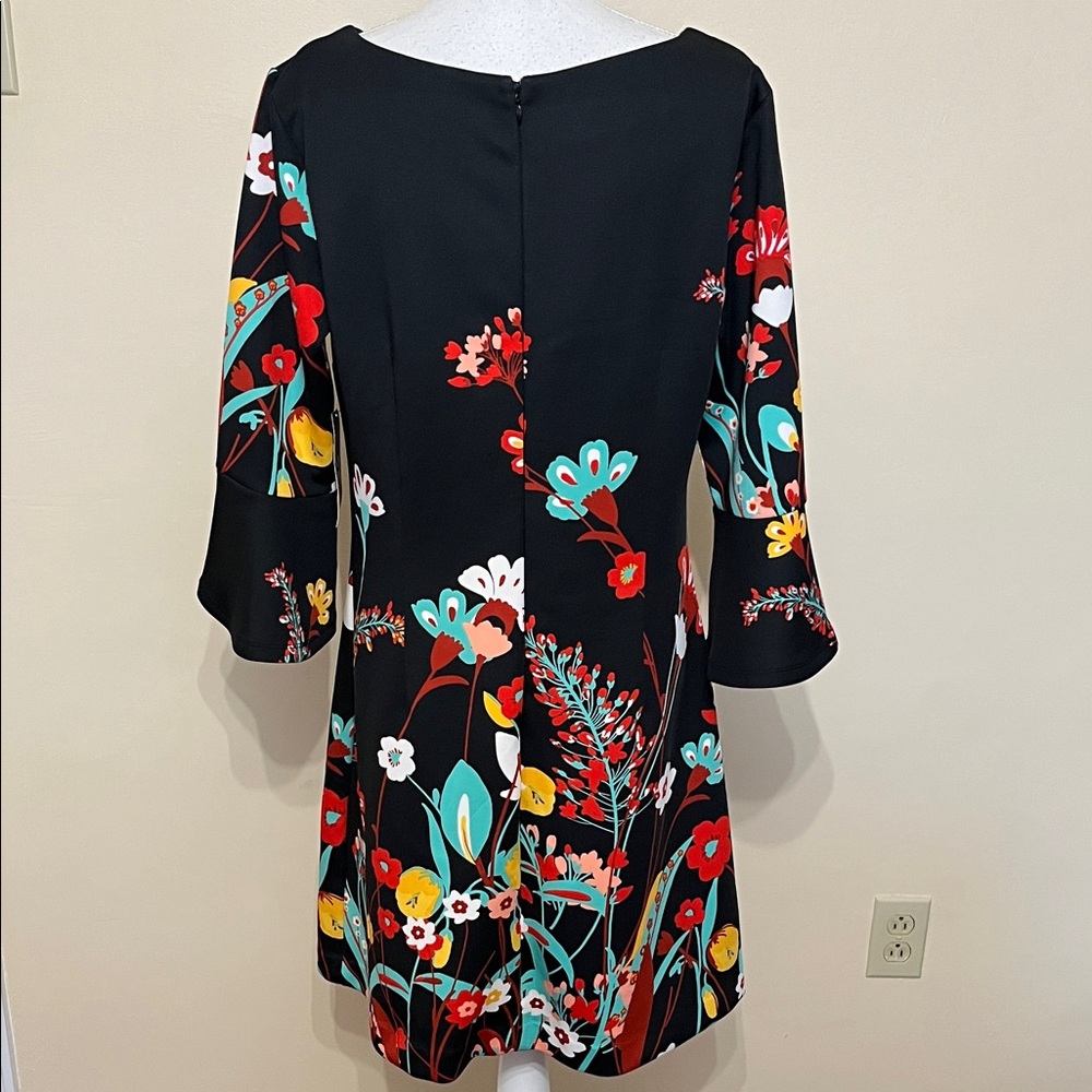 Mod Floral Scuba Sheath Dress - Picture 7 of 13